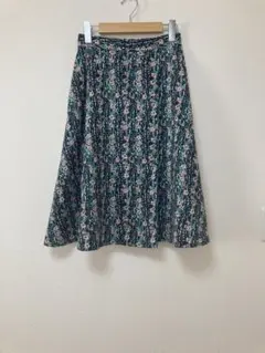 Crespi リバティ　膝丈スカート　サイズ38