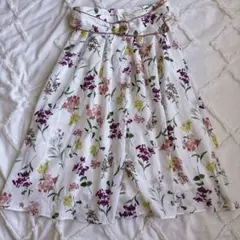 花柄スカート