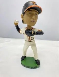 巨人・越智大祐投手のボブルベッド人形