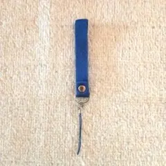 青い布製ストラップ