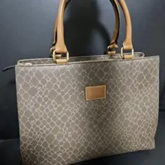 【美品】NINA RICCI ニナリッチ ジラフ柄 ハンドバック トートバッグ