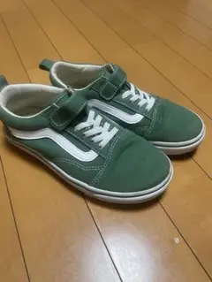 Item thumbnail for item e21f8ee9-1ecc-42f9-96e4-e430169e9bdd