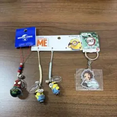 【USJ限定】ミニオン スパイダーマン 鬼滅の刃 キーホルダー ストラップセット
