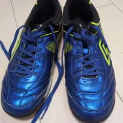 Umbro フットサルシューズ 青/黒/黄