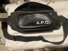A.P.C. ブラック ボディバッグ・ウエストポーチ