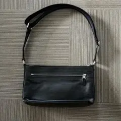 COACH ブラック レザー ショルダーバッグ　コーチ