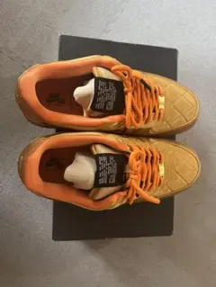 Nike キルティングスニーカー オレンジ/ベージュ