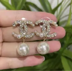 A53 CHANEL ヴィンテージ チャーム 揺れるピアス ココマーク