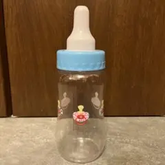 哺乳瓶　デザイン　貯金箱