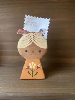 arica akiさん作　木の女の子メモスタンド　置き物　人形