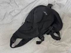 ブラック スリングバッグ ナイロン製
