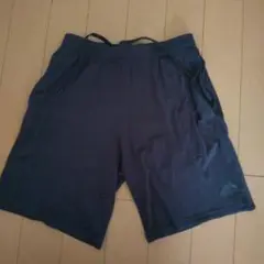 adidas ハーフパンツ 黒 ジッパーポケット