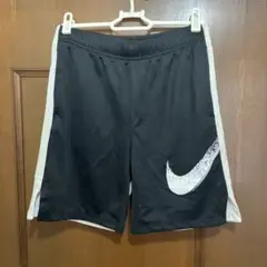 Nike DRI-FIT ブラックショートパンツ ジュニアM 140-150cm