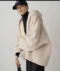 8/13までの出品 LOUNGEDRESS フーディボアブルゾン