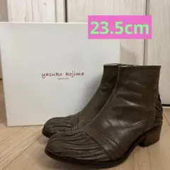 Item thumbnail for item b07234fb-5b2a-45fd-8264-5fffc092082a