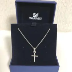 新品☆スワロフスキークロスペンダント