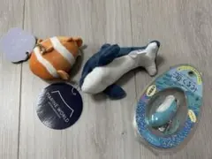 水族館　キーホルダー　イルカ　クマノミ