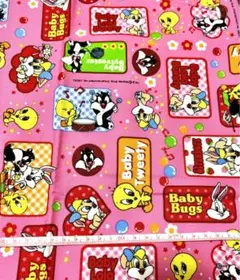 １点限り❣️ルーニー・テューンズ プリント生地 ピンク色
