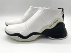 FENDI パテントレザー スニーカー