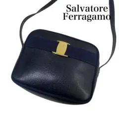 Ferragamo ショルダーバッグ ヴァラリボン 金具 ネイビー 斜めがけ