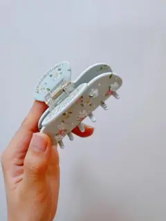 ミントグリーン 花柄 ヘアクリップ 中型