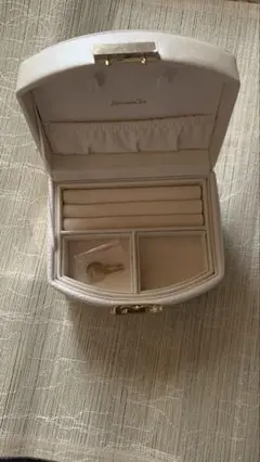 【未使用】アフタヌーンティーのアクセサリーボックス
