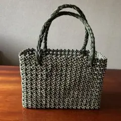 緑色の手提げかごバッグ