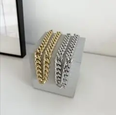 デコルテ アクセサリーのflat link chain necklace