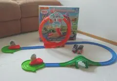 美品 プラレール GOGOトーマス ぐるっと宙返り！わくわくプレイランド