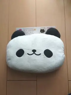 【新品未使用】アニマルネッククッション　パンダ　ダイソー　車　アクセサリー