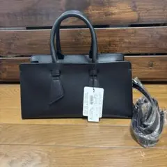 新品タグ付きURBANRESEARCH DOORSのバック（ショルダー付）