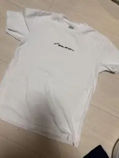 値下げ。NEWERA 手書き風Tシャツ　160