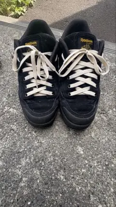 Reebok スエードスニーカー 黒