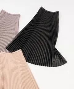 continuer de NICE CLAUP 合皮プリーツスカート