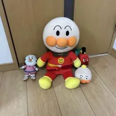 アンパンマン　ぬいぐるみ
