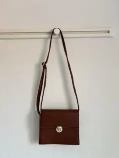 ブラウンショルダーバッグ
