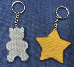 反射板キーホルダー　クマ型と星型のセット