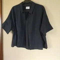 フェリシモ 紺色 半袖シャツ 前ポケット付き