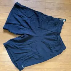 Nike サーカ　黒 ショートパンツ Lサイズ