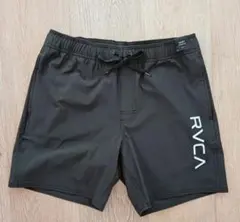 新品　未使用　RVCA 黒 ハーフパンツ М　海パン　水着