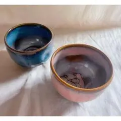 青色とピンク色の陶器茶碗2個セット