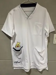 送料込　未使用　看護師　スクラブ　くまのプーさん　アンファミエ　LL