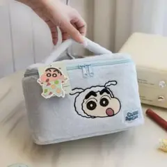 【2点目15%OFF】新品 クレヨンしんちゃん コスメポーチ ブルー