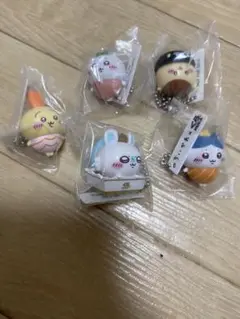 くら寿司ちいかわ　コラボ　びっくらポン　フィギュアコンプリートセット5個