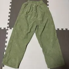 オリーブグリーン コーデュロイパンツ