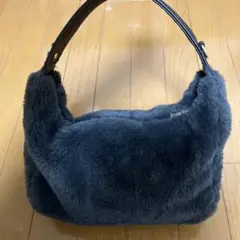 三日月型ファーバッグ