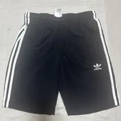 アディダス　オリジナルス　ハーフパンツ