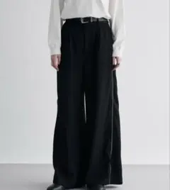 セレグランテ　サイドジップワイドスラックスパンツ