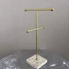 アクセサリースタンド　ニトリ