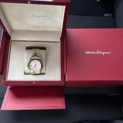 Salvatore Ferragamo アナログ時計 ゴールド/シルバー